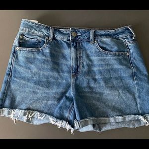 American Eagle Tom girl midi jean shorts